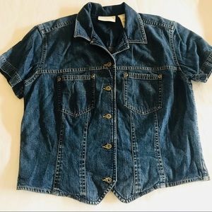 Short sleeved denim shirt